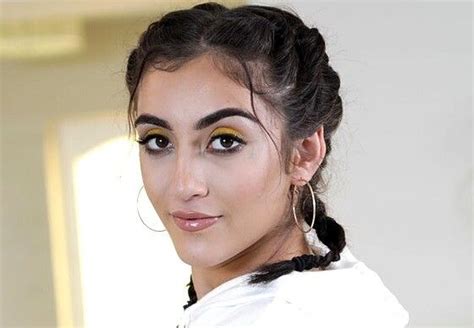 Jezebeth Pornstar Profile .